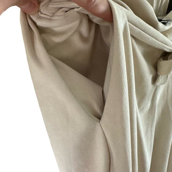 One by Chapter One NWT Cream Suede Jogger Pants Large - Picture 4 of 8